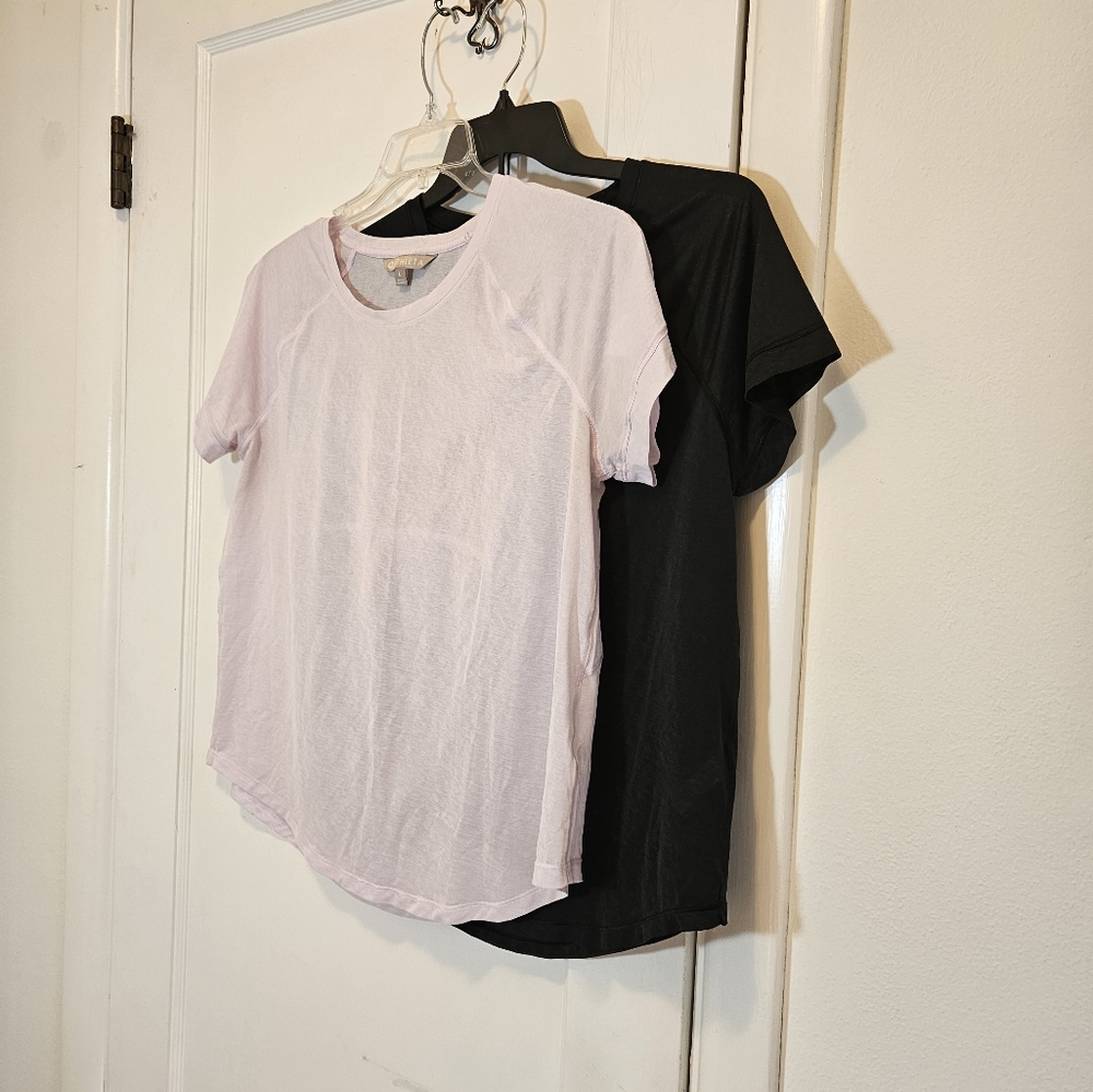 Athleta workout tops (2)
